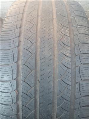 Title: Single Used Michelin Latitude Tour HP Tire - 255/55/R18Description:Sellin