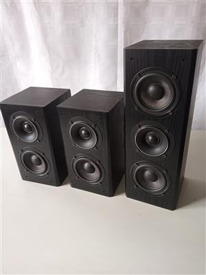 AR (Acoustic Research) Surround & Centre Speakers