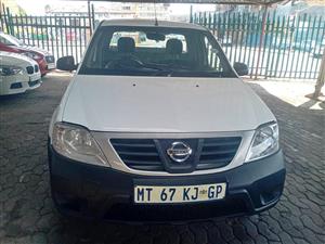 Nissan Np200 1.6  Manual petrol  2020 Color:white