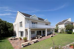 Elegant Waterfront Escape on Royal Alfred Marina, Port Alfred