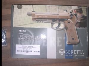 Beretta M9A3 Airsoft gun by UMAREX