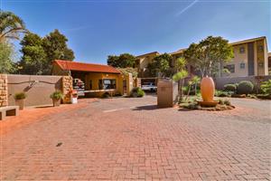 Townhouse Rental Monthly in Lakefield