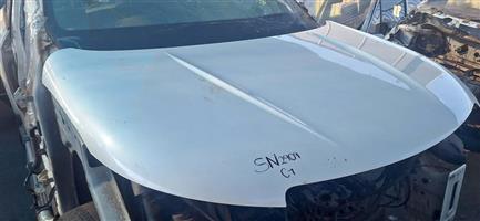 Mahindra xuv500 bonnet