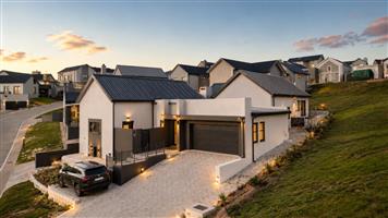 House For Sale in Outeniquasbosch