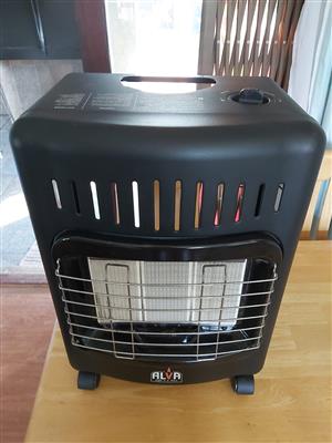Alva gas heater with gas pipe regulater and 3 kg bottle