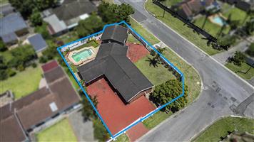 Charming Face brick Family Home in Abbotsford, East London