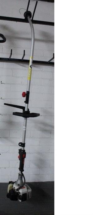 RYOBI BRUSH CUTTER(S067107A)