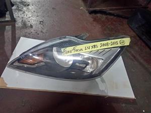 2008 - 2012 FORD FOCUS HEADLIGHT LEFT SIDE