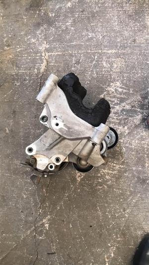 Steering pump with bracket and tension Hyundai Tucson