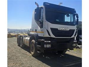 T882-2015- IVECO TRAKKER AT440T44TH SR HI LAND LR T/T C/C