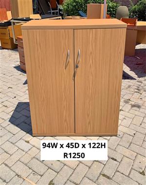 LOCKABLE OFFICE FILING STORAGE CUPBOARD
