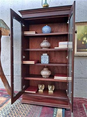 Classic Mahogany Glass Display Cabinet