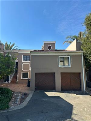 Don’t miss out on this beautiful modern 4 Bedroom Holiday home at Riviera Villas.