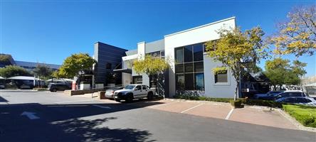 Compact Professional 23m² Office with Excellent access