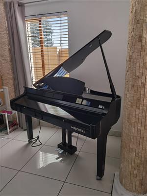 Medeli baby grand piano for sale