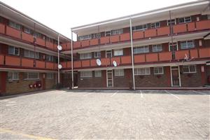 2 Bedrom ground floor flat available for sale