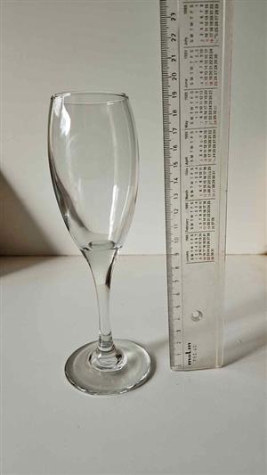 Fluted glass. Standard size.