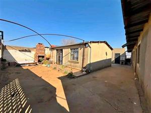 two bedroom House for sale 