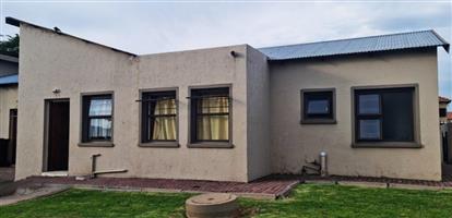 🏡Brits!! Welcome to your charming new home!