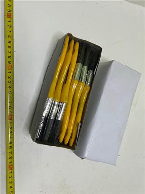 SALE 12x 25mm Paint Brushes