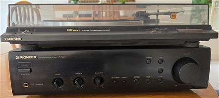 Technics turntable & Pioneer amplifier