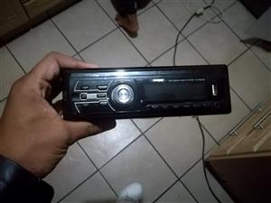 Targa deck USB aux and radio brand new still in plastic R250 neg