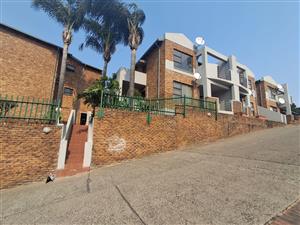 Townhouse For Sale in Bassonia