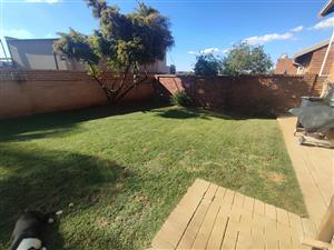 Townhouse For Sale in Amberfield Heights