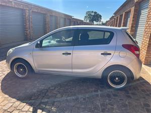 Hyundai i20 2010 negotiable 