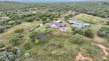 Discover your dream farm in Koster:  Unleash your imagination today!