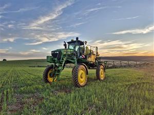2022 JOHN DEERE  4030 SPRAYER 