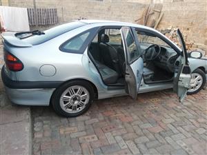 M selling non running car Renault laguna clean no papers sell for parts or take 