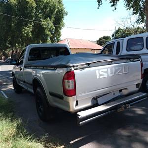 2011 Isuzu KB 240 LE Singlecab  Silver 125000km Petrol 