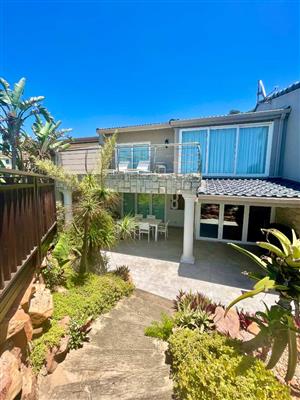 Townhouse For Sale in Umhlanga Rocks