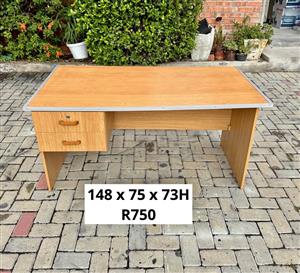 OFFICE DESK WITH DRAWERS