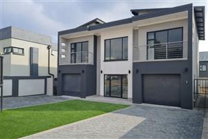 House For Sale in Kameeldrift East