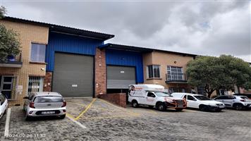 324m2  Warehouse  - TO LEASE