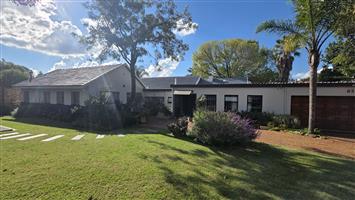 Large family home with Flat