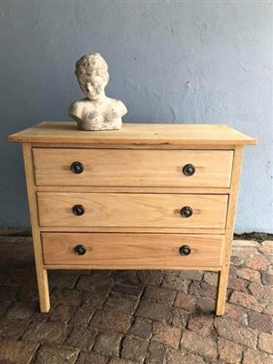 Chest Drawers For Sale In Furniture In Southern Suburbs Junk Mail