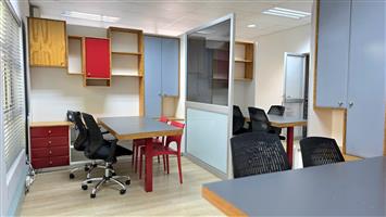 Stylish Office Space to Let in Prestigious Office Park