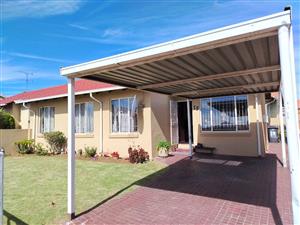 Cluster For Sale in Ormonde & Ext