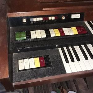 Hammond organ 4 sale