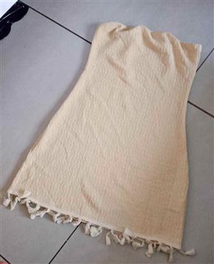 Ladies boobtube mini dress. Never worn. Extra small.