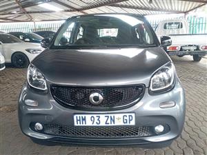 Smart  for Four 1.0 Manual petrol  2018 Grey Panoramic Sunroof  Service book