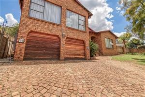 House For Sale in Bassonia