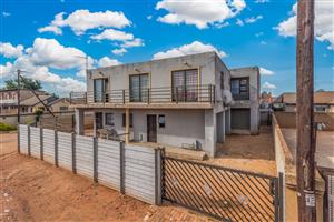 COMMUNAL PROPERTY FOR SALE HIGH INCOME INVESTMENT OPPORTUNITY