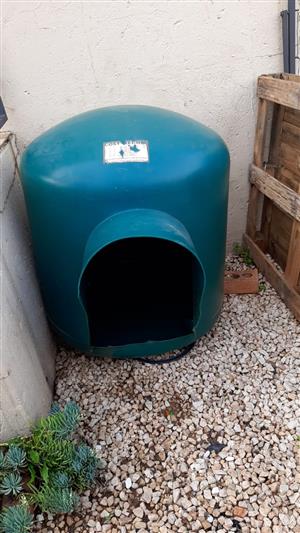 Extra large green igloo dog bed