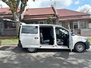 2022 Volkswagen Caddy Kombi 2.0 TDI Panel Van manual transmission 5 seater Full Service history