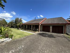 Family home in Boskloof