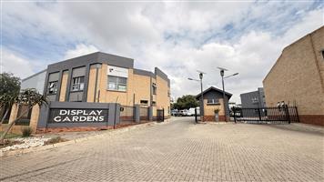 Prime 445m² AAA-Grade Warehouse For Sale in Rooihuiskraal, Secure Business Park and N1 Access